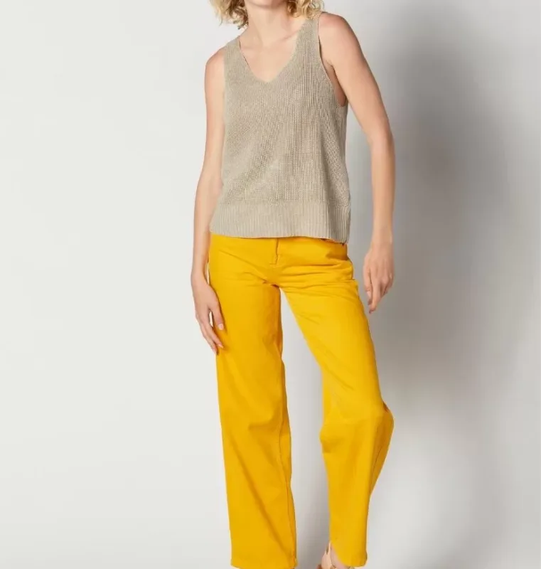 debardeur-en-lin-naturel-ecru-femme-made-in-France-Master-of-Linen-col-V-cotes-perlees